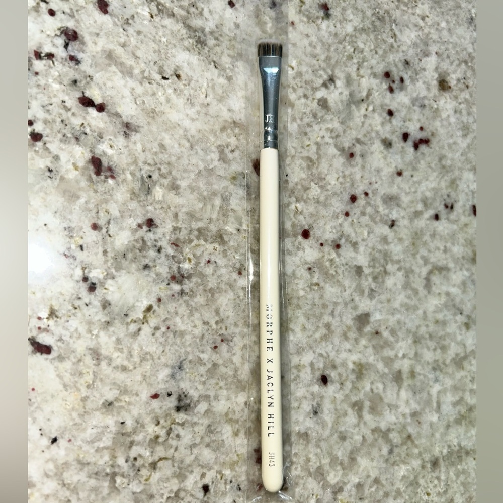MORPHE X Jaclyn Hill makeup brush